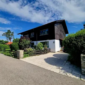 Staufenblick Apartment Piding